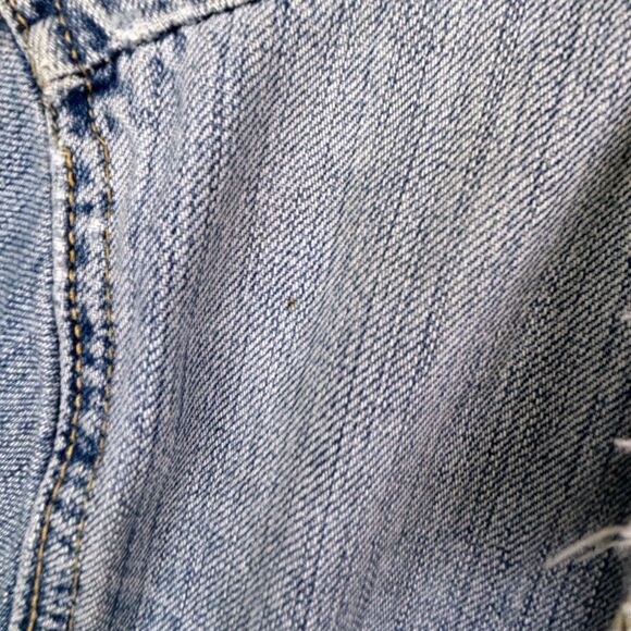 J.Crew Vintage Distressed Denim Jean Jacket Relaxed Fit Medium Blue Wash Women M - Picture 15 of 16